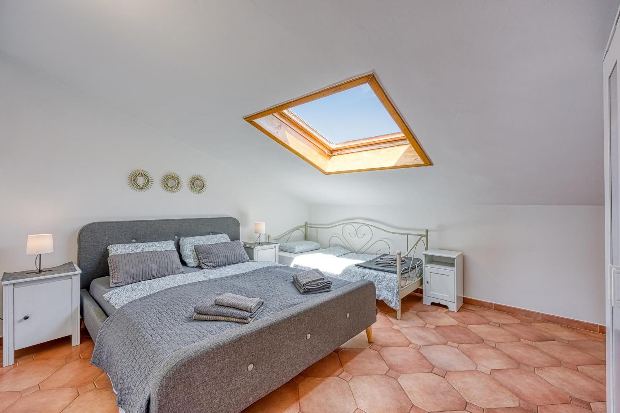 Cuvi Beach Apartments Rovinj Exterior photo